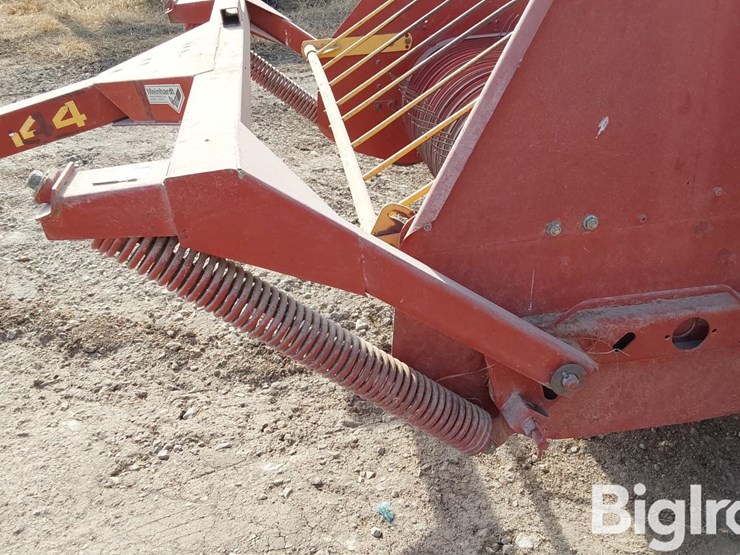 new-holland-144-image-19