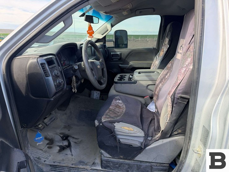 2017-chevrolet-silverado-3500-image-24