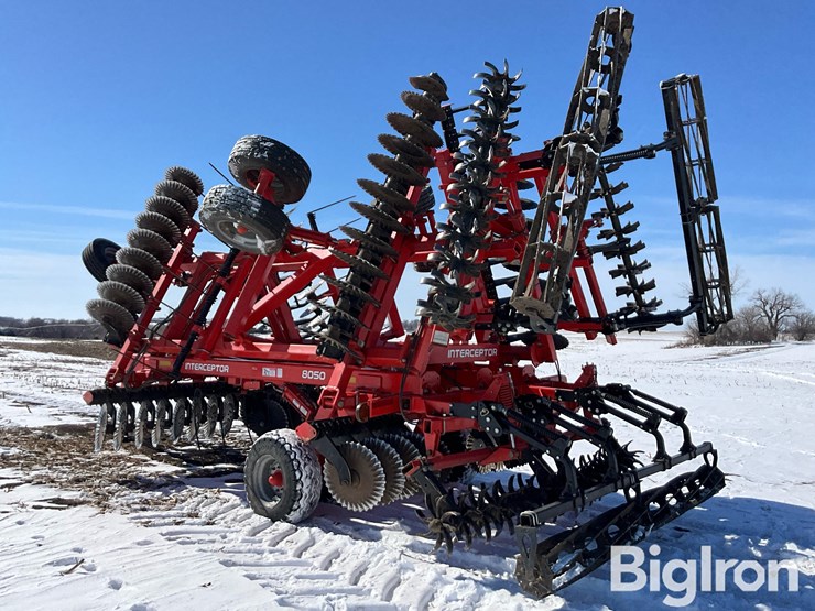 2018-kuhn-krause-interceptor-8050-image-7