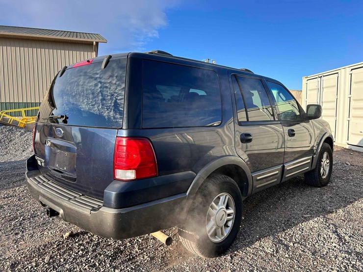 2004-ford-expedition-image-5