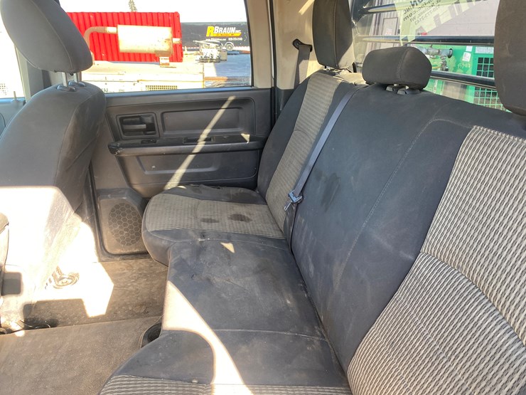 2012-dodge-ram-5500-image-22