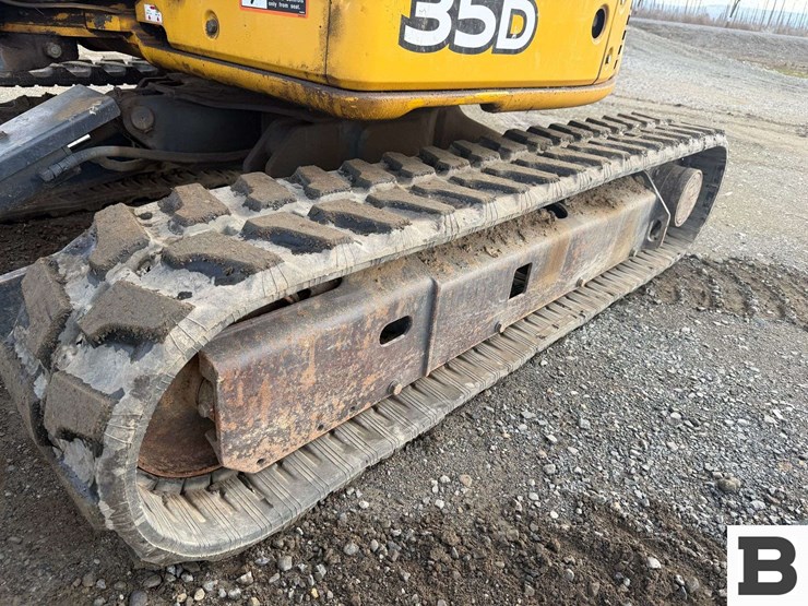 2012-deere-35d-image-12