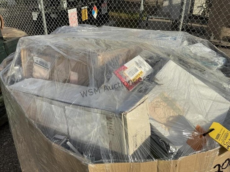 large-box-of-household-maintenance-items-image-5