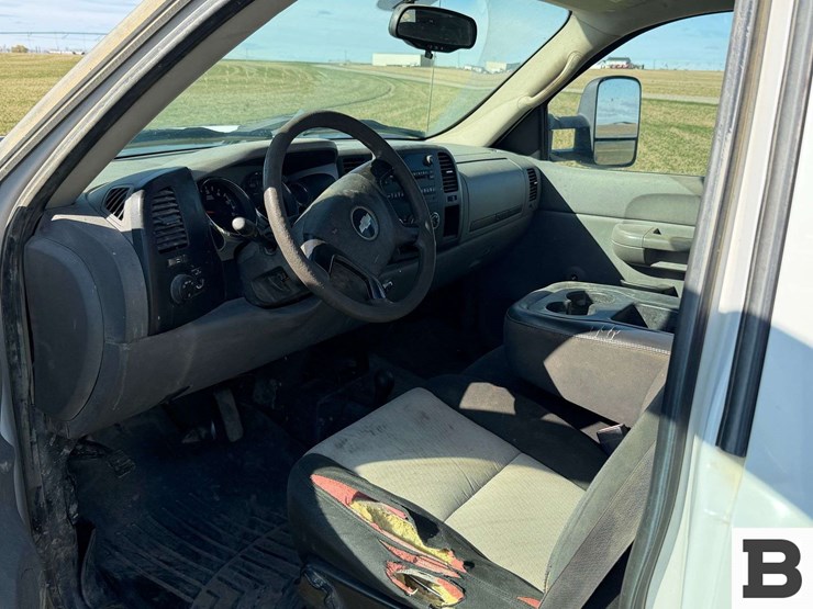 2005-chevrolet-silverado-2500-image-22