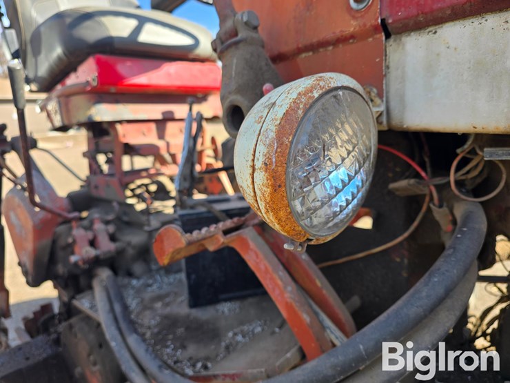 1965-international-656-image-10