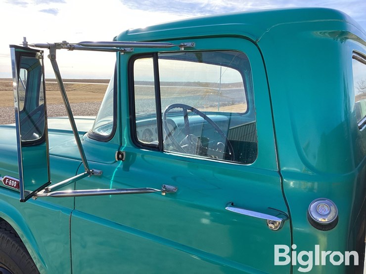 1960-ford-f600-image-15