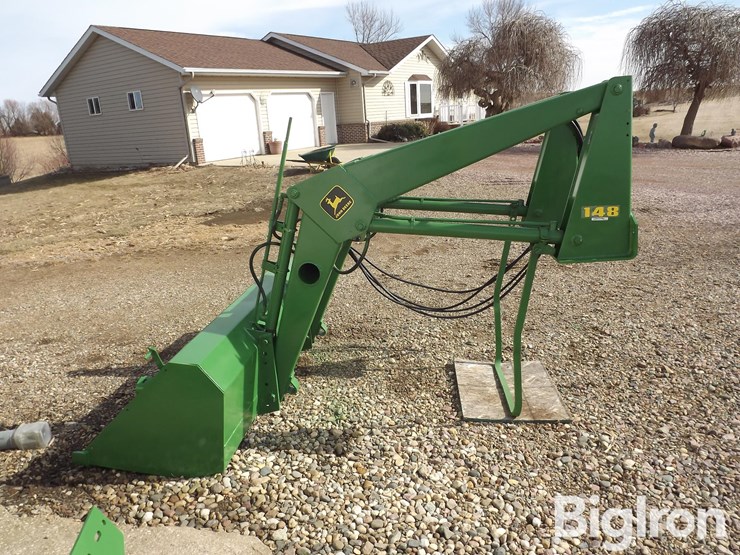 john-deere-148-image-8