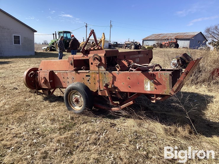 international-440-image-7