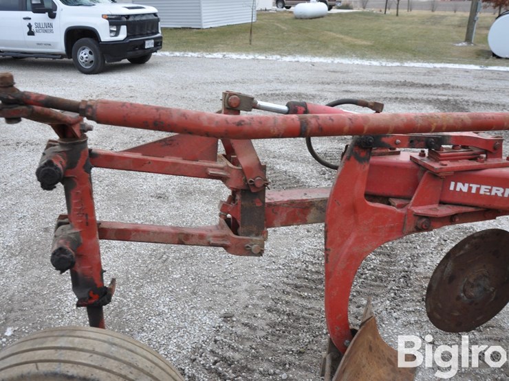 international-720-image-19