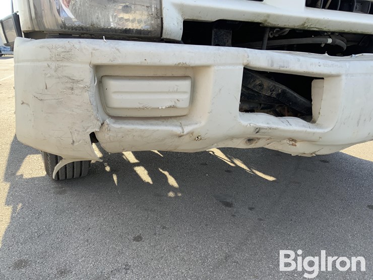 2015-isuzu-nqr-image-10