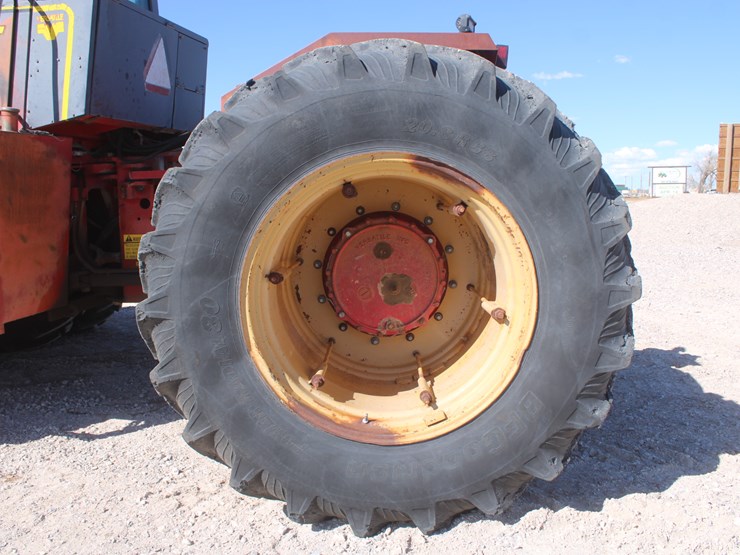 1980-versatile-875-image-40