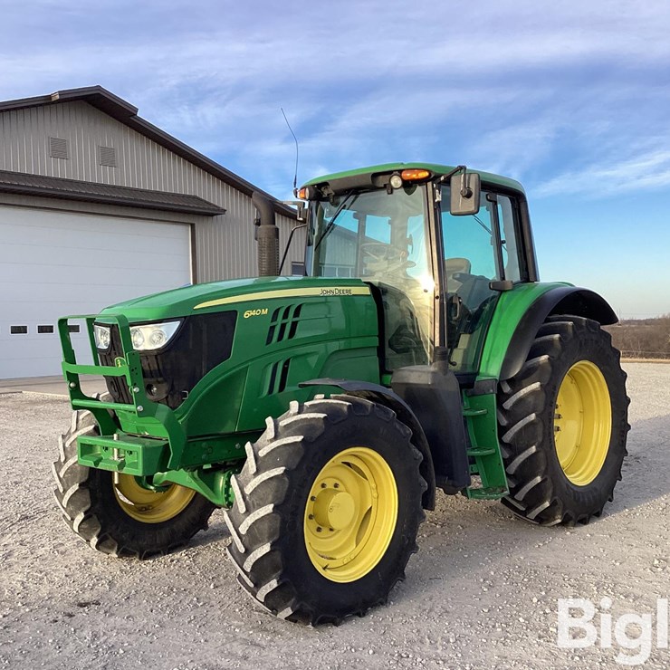 2013 JOHN DEERE 6140M