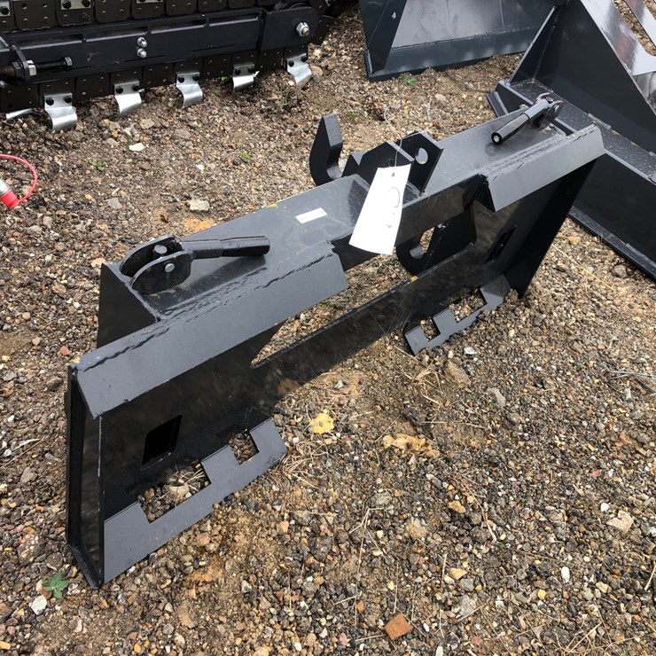 #97 • SKID STEER - 3 PT QUIKC HITCH ADAPTOR