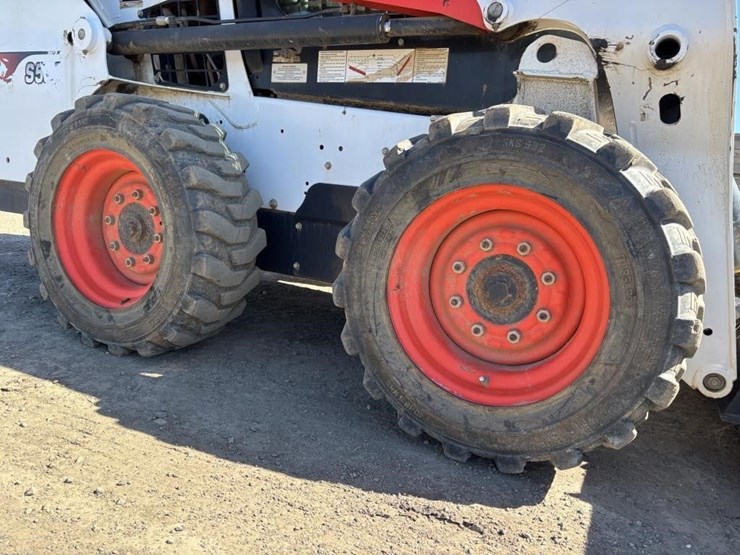 2018-bobcat-s550-image-18