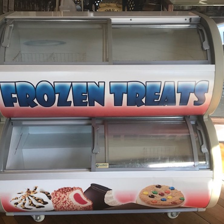 #6001B • Display Freezer (Jacksonport, WI)