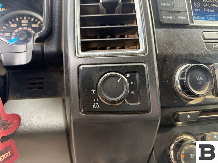 2015-ford-f150-image-33