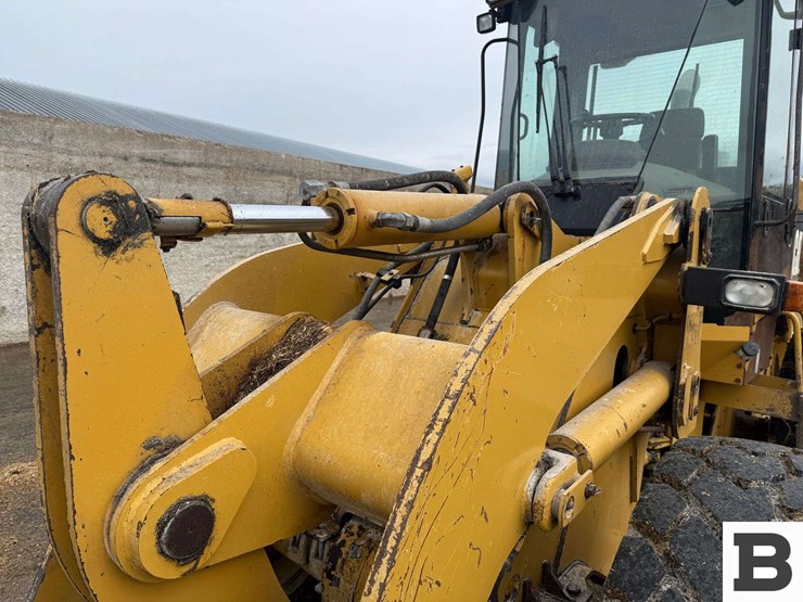 caterpillar-928g-image-19