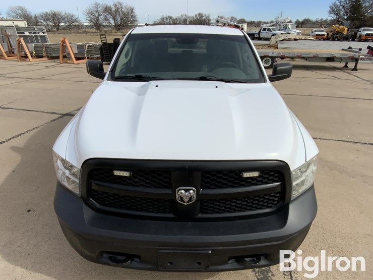 2015-dodge-1500-image-18