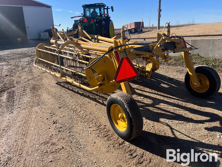 2007-vermeer-r2300-image-7