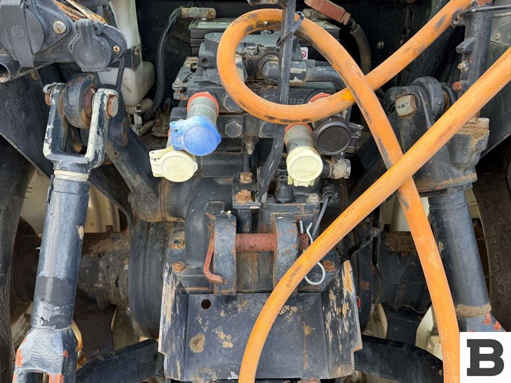 2007-new-holland-tn85fa-image-15