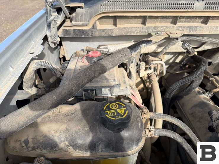 2018-chevrolet-silverado-1500-image-35