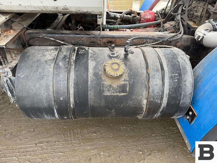 1996-volvo-wx-feed-truck---albany,-or-image-54