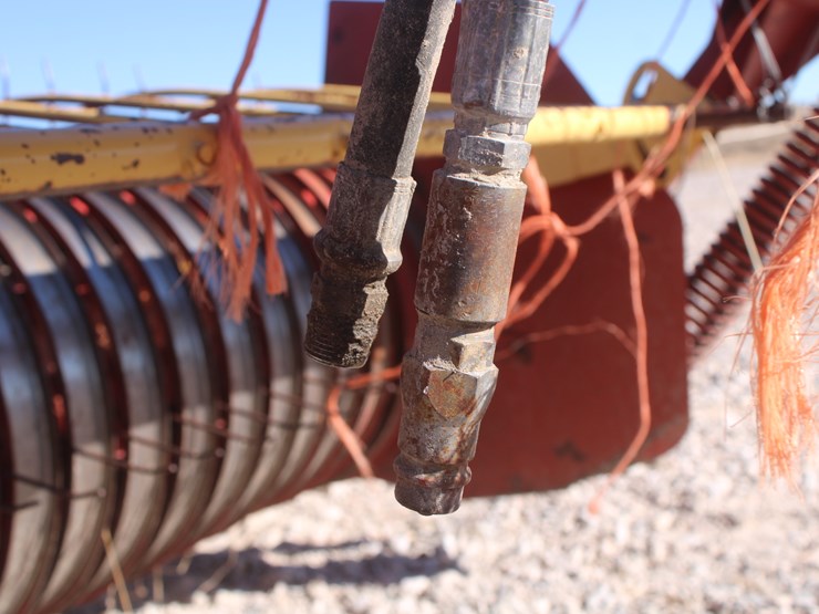 new-holland-166-image-29