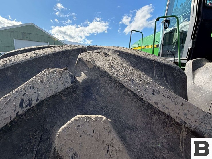 john-deere-8960-image-44