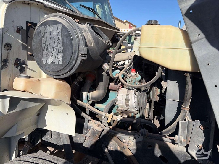 1993-international-4900-image-8