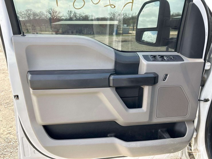 2019-ford-f250-image-12