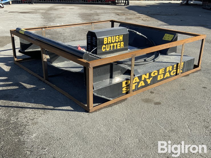 2025-massey-ferguson-730-image-1