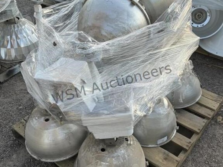pallet-of-high-bay-lights-image-4