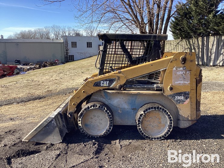 2012-caterpillar-236b3-image-8