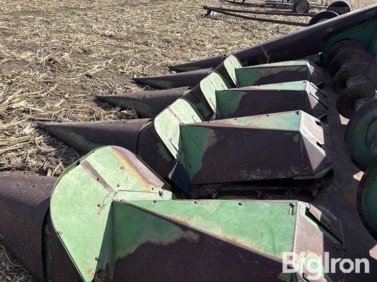 john-deere-444-image-15