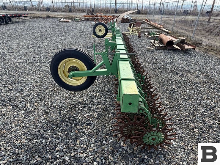 john-deere-400-image-2