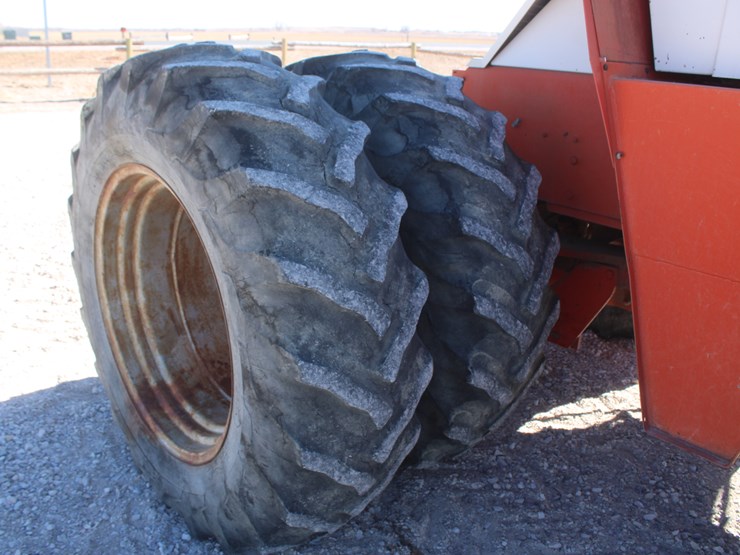 #1015-•-case-4490-tractor-image-42