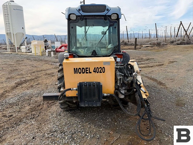 2008-new-holland-tn85fa-image-4