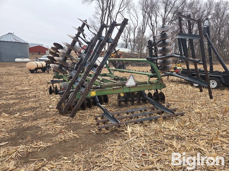 john-deere-230-image-7