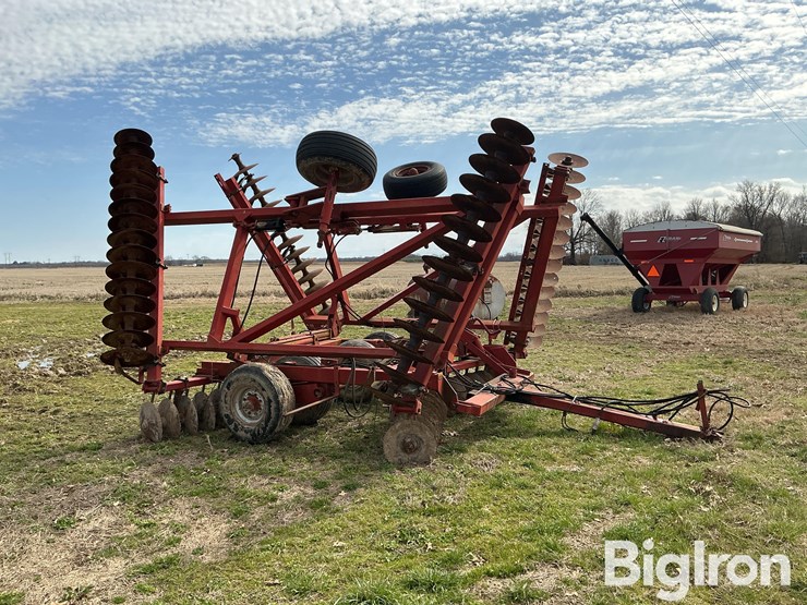 case-ih-3950-image-4