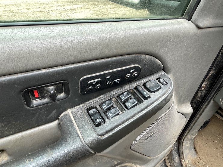 2003-gmc-yukon-xl-image-23