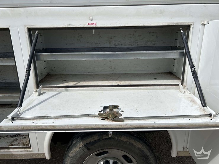 2021-chevrolet-silverado-2500-image-21