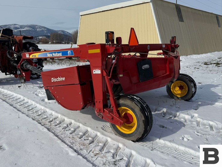 2013-new-holland-h7230-image-3