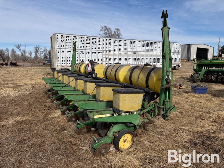 john-deere-7200-image-5