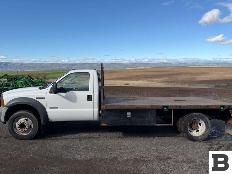 2006-ford-f550-image-3