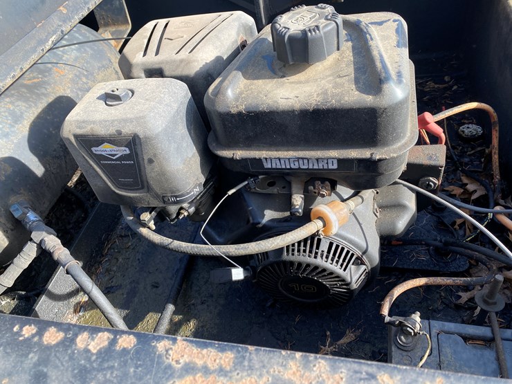 #1100-•-2010-witzco-rg-50-tri-axle-lowboy-semi-trailer-(has-wi-title)-(colfax,-wi)-image-31