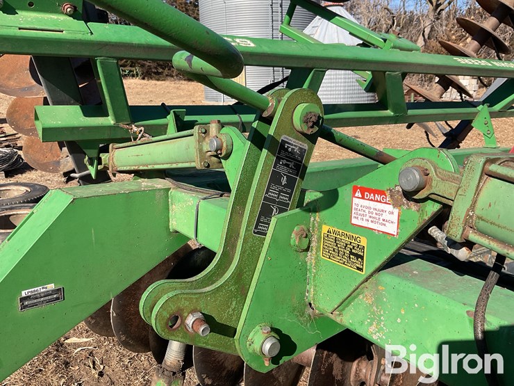 john-deere-630-image-13