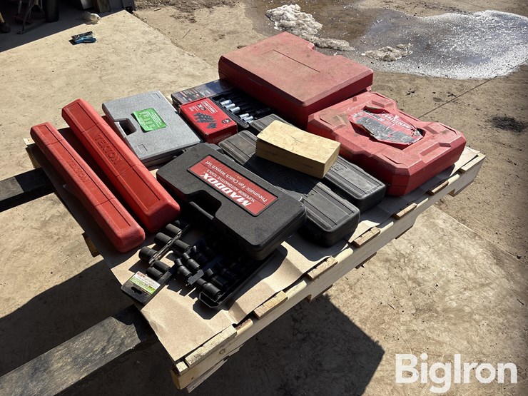 skid-of-shop-tools-image-3