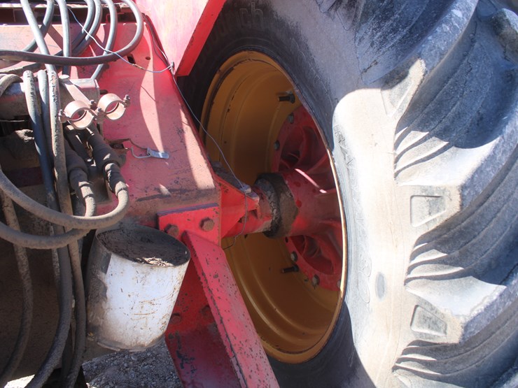 1980-versatile-875-image-49