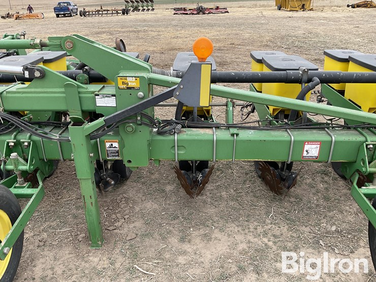 john-deere-1720-image-15