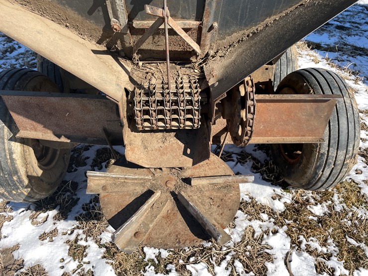 #3260-•-calhoun-fertilizer-spreader-image-12
